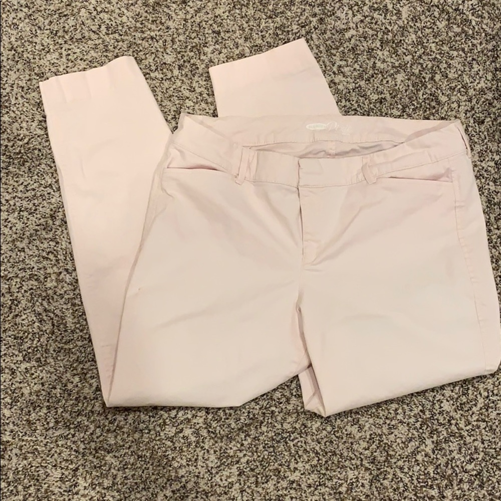 Old Navy Pixie Ankle Pants in Powder Pink